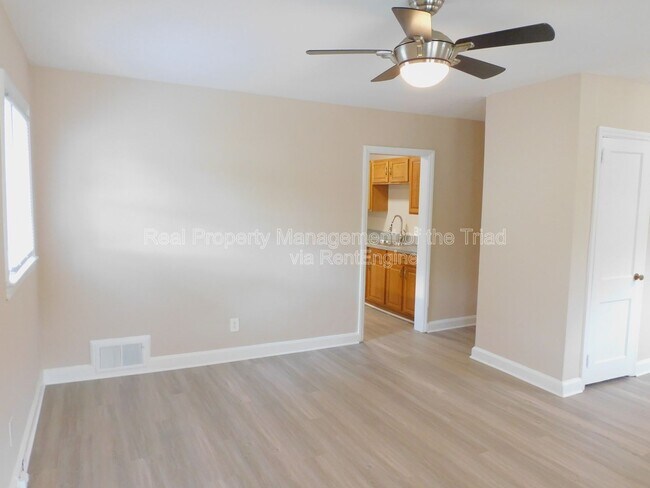 Foto del edificio - 915 Idlewood Dr