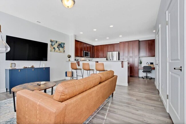 Foto del edificio - 5494 Cherry Ln