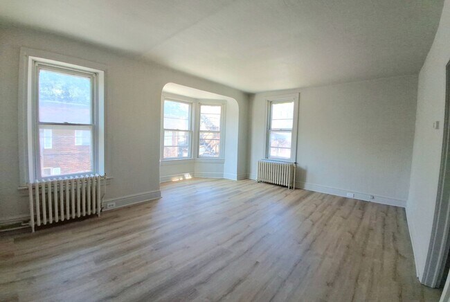 Building Photo - 67 N Franklin St