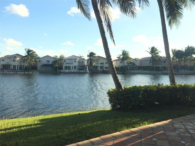Foto del edificio - 11192 NW 73rd St