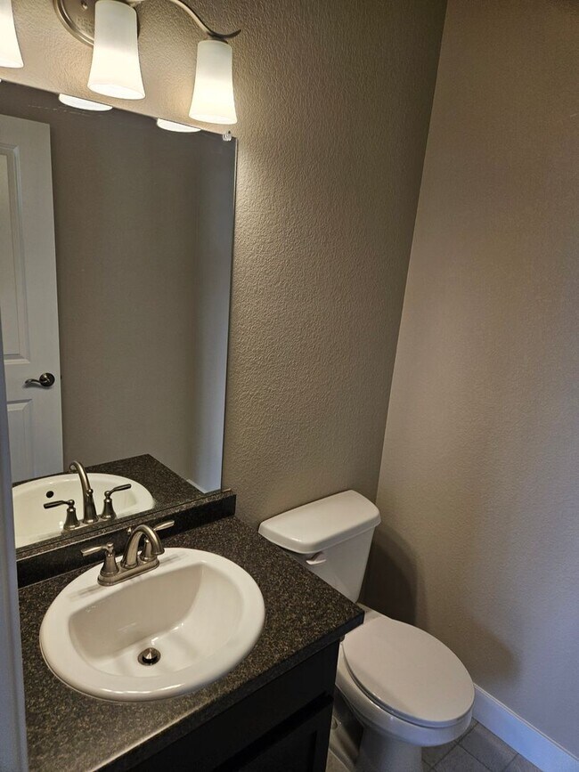 Foto del edificio - New  5 Bedroom Home in Johnstown