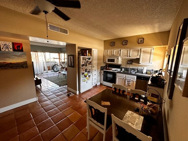 Eat in Kitchen - 349 E Thomas Rd