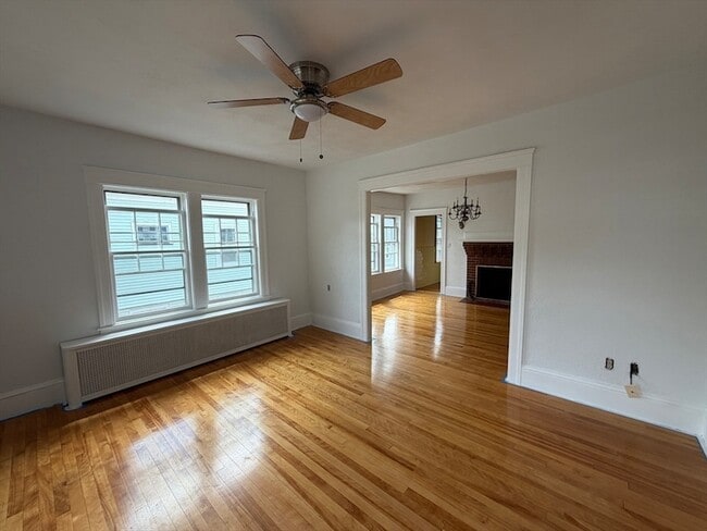 Building Photo - 446 Chandler St