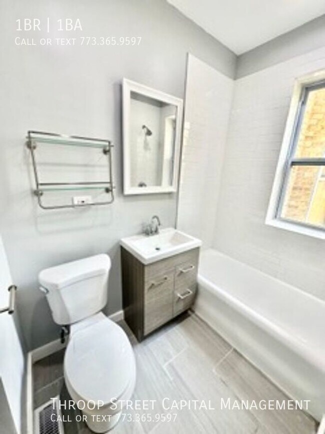 Building Photo - 1621 S Komensky Ave Apt 1A