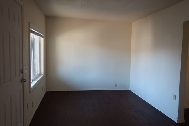 Building Photo - 220 Methow St