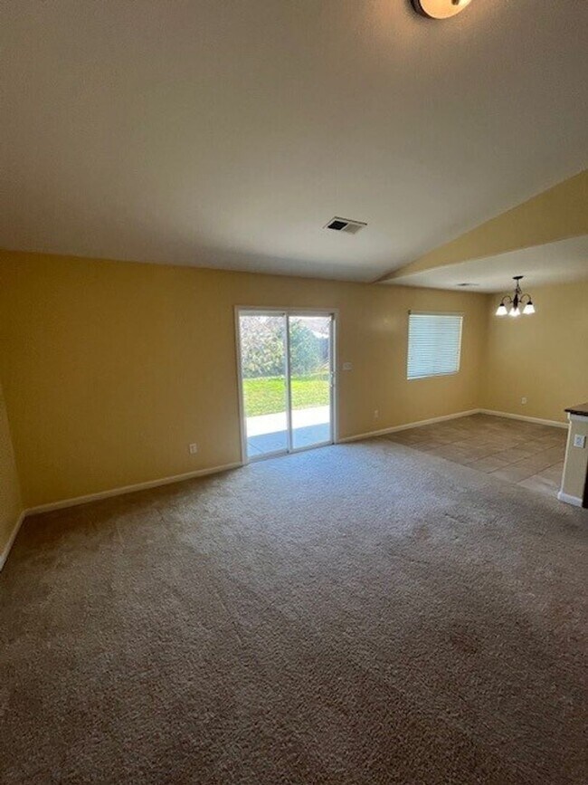 Foto del edificio - Coming Soon!