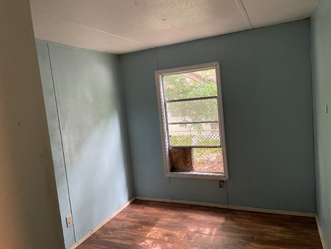 Building Photo - 3317 Pine Needle Dr