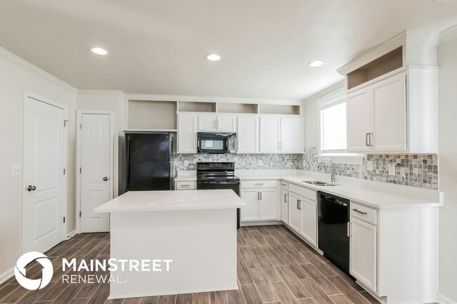 Building Photo - 6797 Brittany Oak Dr