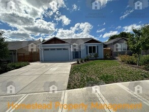 309 SW Oregon Trail Dr