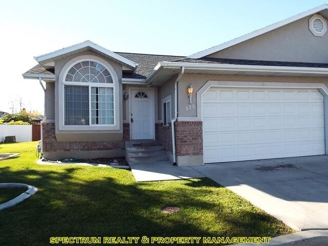 Primary Photo - Room for Rent in Orem. Great location!
