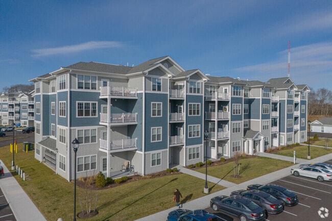 Building Photo - Orchard Overlook