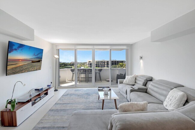 Building Photo - 2773 S Ocean Blvd
