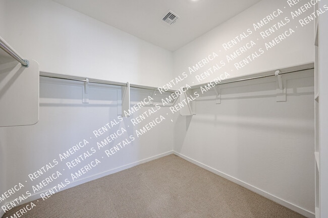 Building Photo - 15940 W Gray Fox Trl