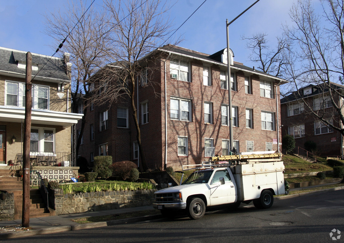 Building Photo - 133 Webster St NW