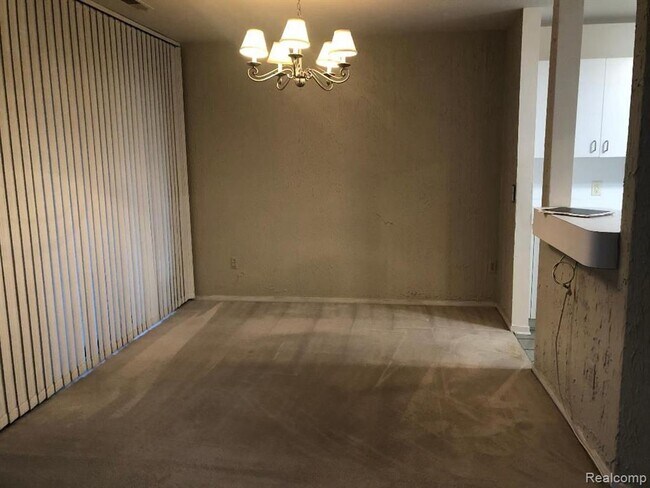 Foto del edificio - 6720 Ridgefield Cir