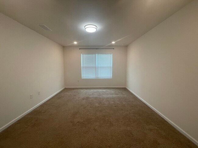 Building Photo - 924 Merganser Way