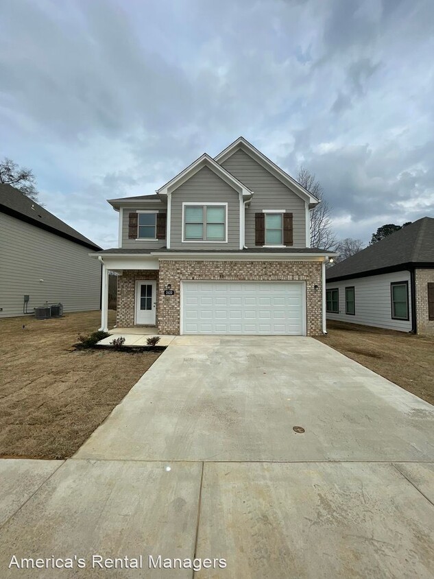 Primary Photo - 4 br, 2.5 bath House - 2122 Ellsworth Loop...