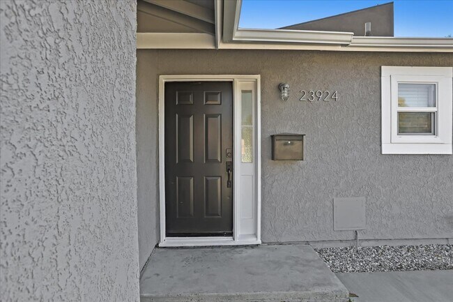 Building Photo - 23924 Haynes St