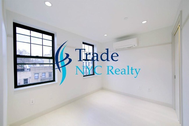 Foto del edificio - 557 Broome St