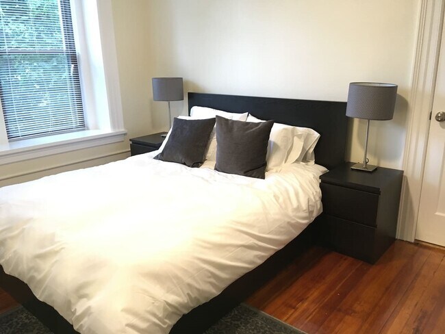 Foto del edificio - 1463 Beacon St