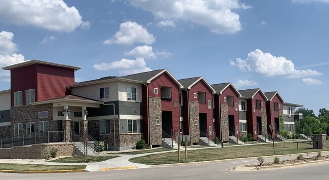 Building Photo - Vineyard Apartments of Cambridge
