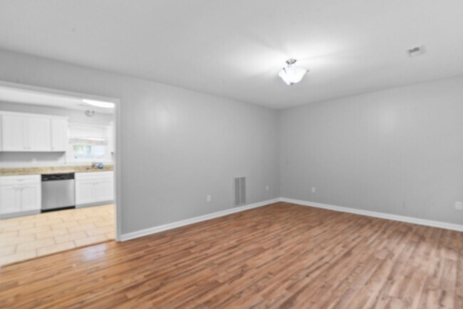 Foto del edificio - Newport News Rancher 3 BR 2 BA Culd-de-sac