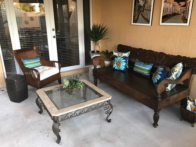 Foto del edificio - 7051 SW 162nd Ct