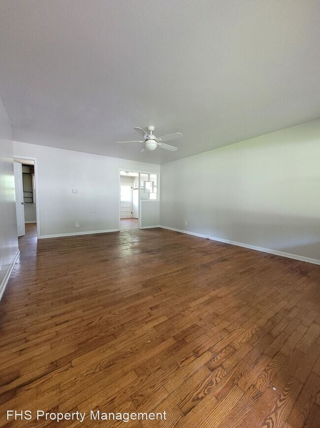 Building Photo - 3 br, 1.5 bath House - 1859 S Broadway