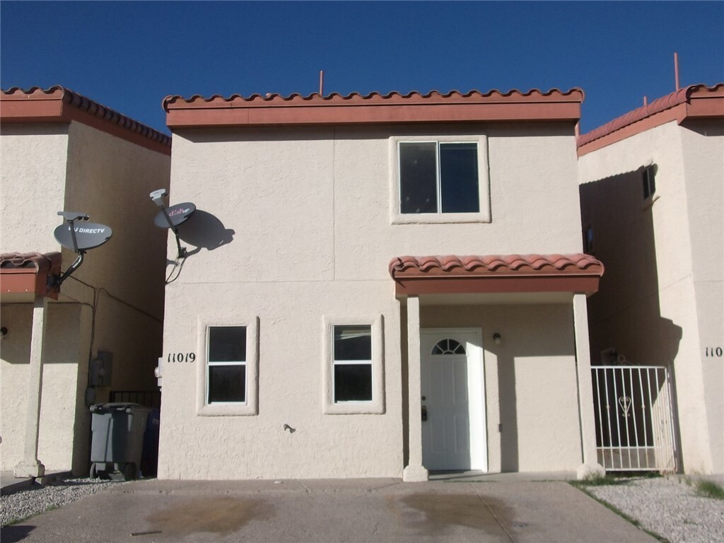 Foto principal - 11019 Splendor Ct