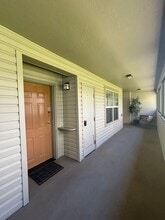 Building Photo - 945 Mountain Meadows Cir