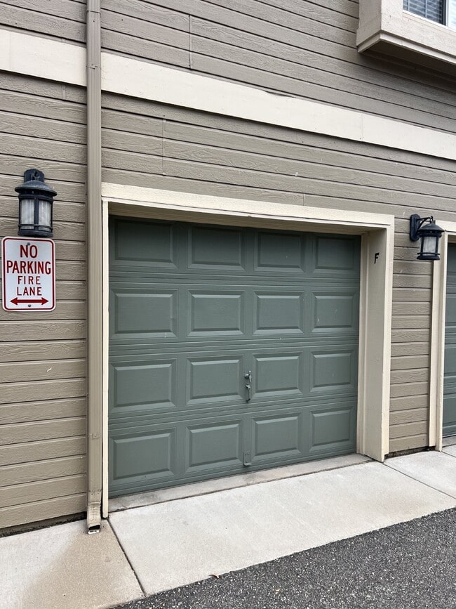 Beautiful Condo in Steeplchase! - Beautiful Condo in Steeplchase!