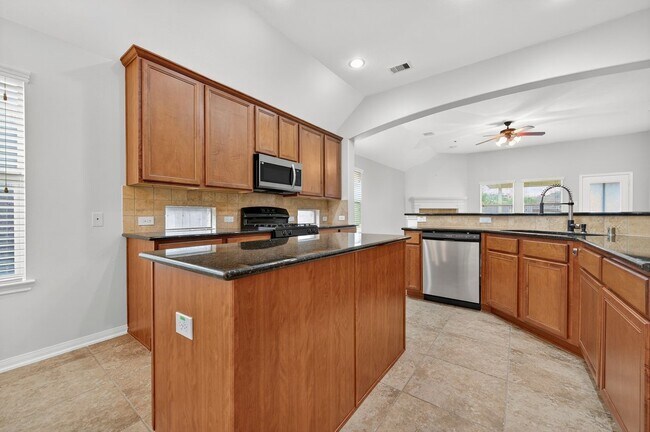 Building Photo - 13430 Barons Lake Ln