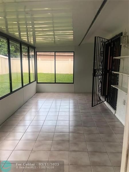 Foto del edificio - 8431 NW 3rd St