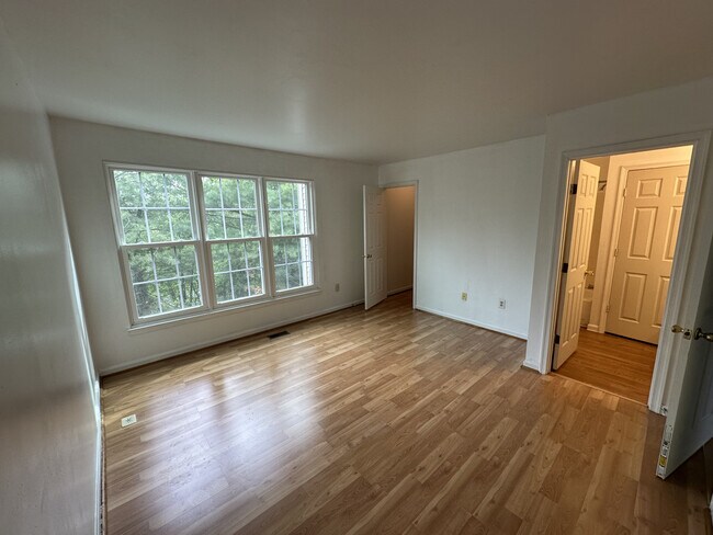Building Photo - 4438 Cole Farm Rd