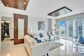 Foto del edificio - 2821 N Ocean Blvd