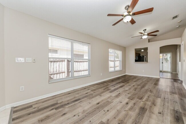 Foto del edificio - 28651 Seashell Ct