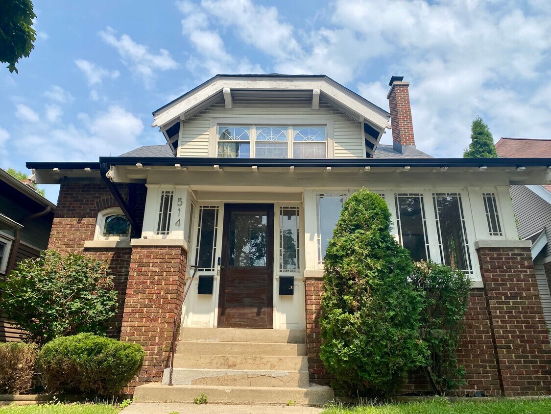 Foto principal - 514 E Homer St