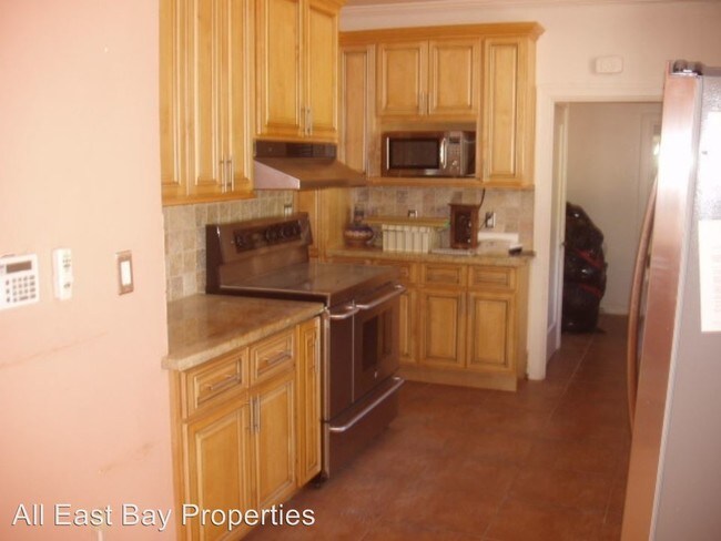 Building Photo - 4373 Sequoyah Rd