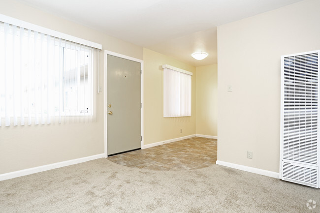 1BR,1BA-537SQ Upstairs Update - Timberlane Apartments