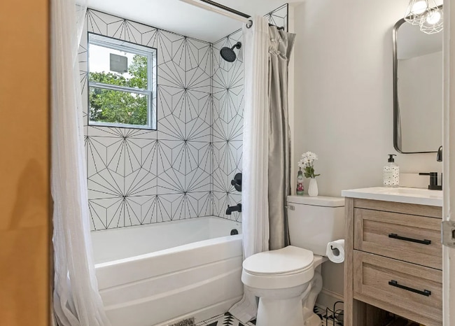 Foto del edificio - 1102 Ln St