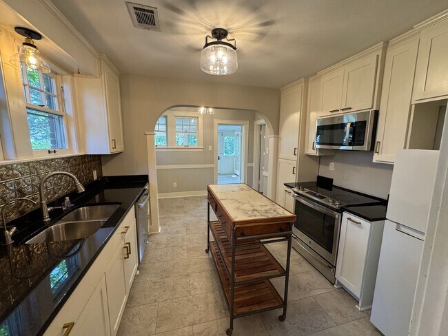 Foto del edificio - Contact Chad Taylor 501-231-7612