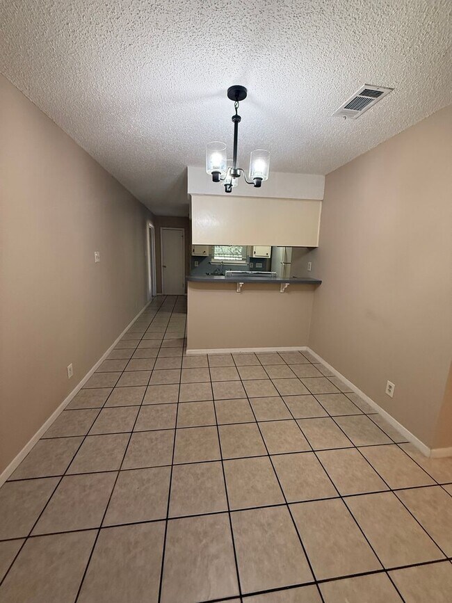 Foto del edificio - 1402 Westcott Dr
