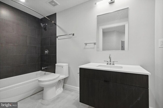 Foto del edificio - 3449 Scotts Ln