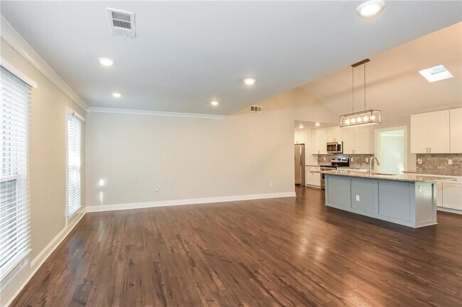 Foto del edificio - 3969 Carter Dr NW