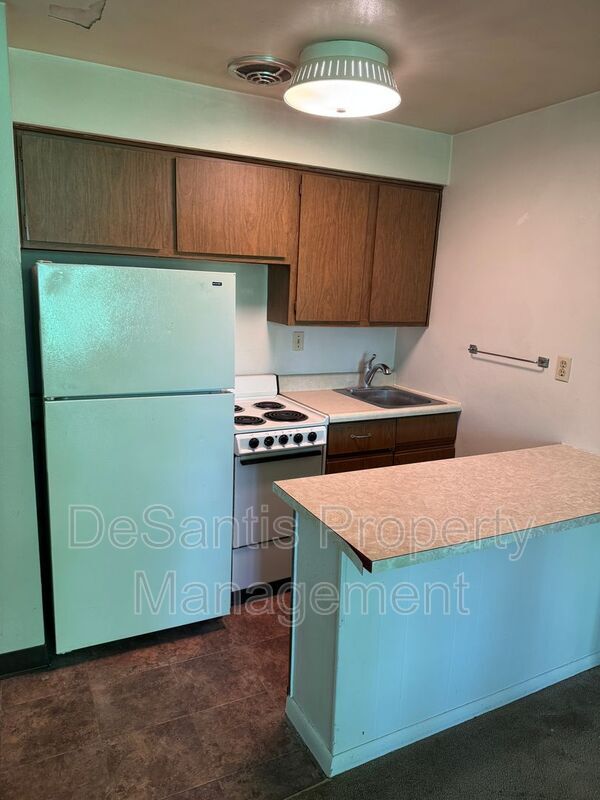 Building Photo - 212 Lunar Ln