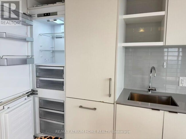 Photo du bâtiment - 88 Harbour St