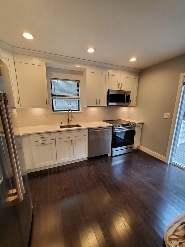 Building Photo - 24 Colin Dr