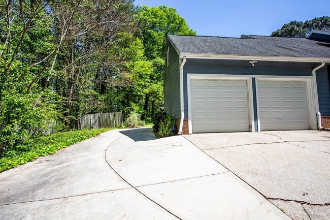 Building Photo - 4641 Anastasia Ct