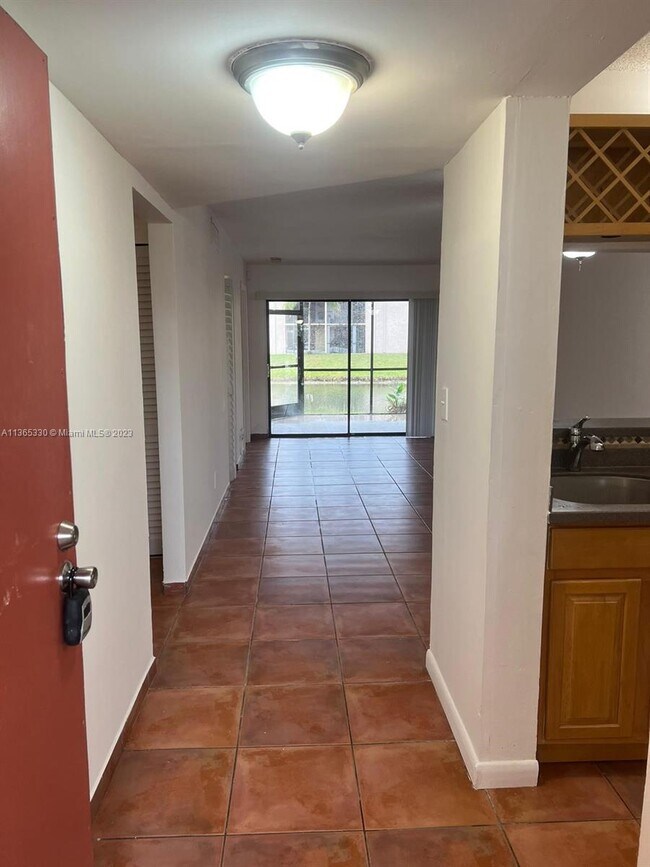 Building Photo - 3399 Foxcroft Rd