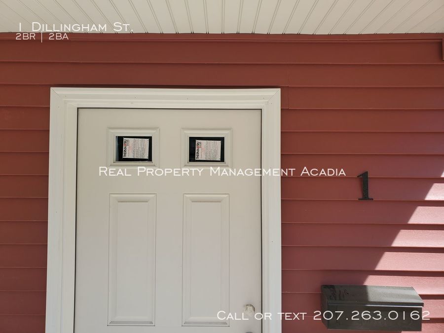 Primary Photo - Elegant and Modern Townhouse Downtown - #1
